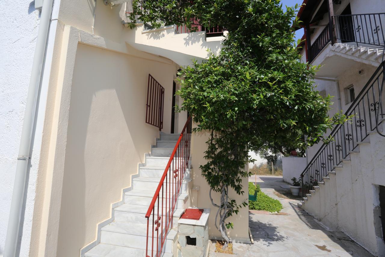 Katerina Apartments Пефкохори Экстерьер фото